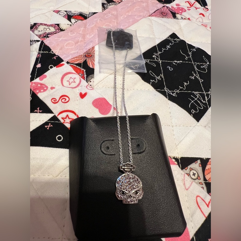 Harley-Davidson® Women's Marcasite & Black Bling Skull Necklace in MOD Box 💎 - Picture 8 of 13